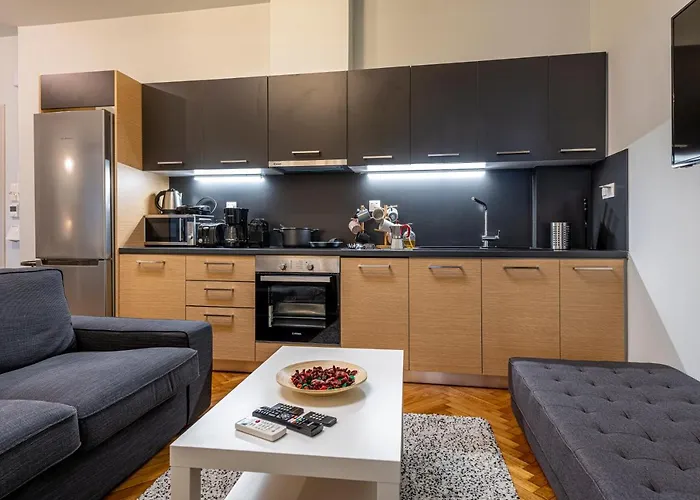 Modern 5Bd In The Heart Of Athens