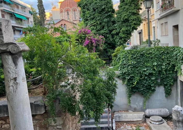 Cozy Tiny In The Heart Of Plaka
